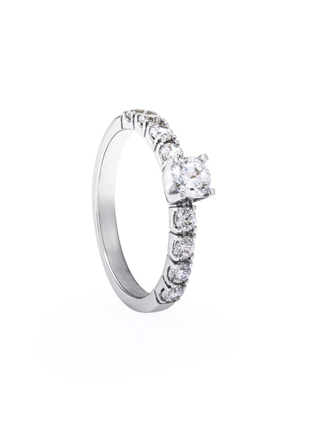 White gold wedding engagement ring